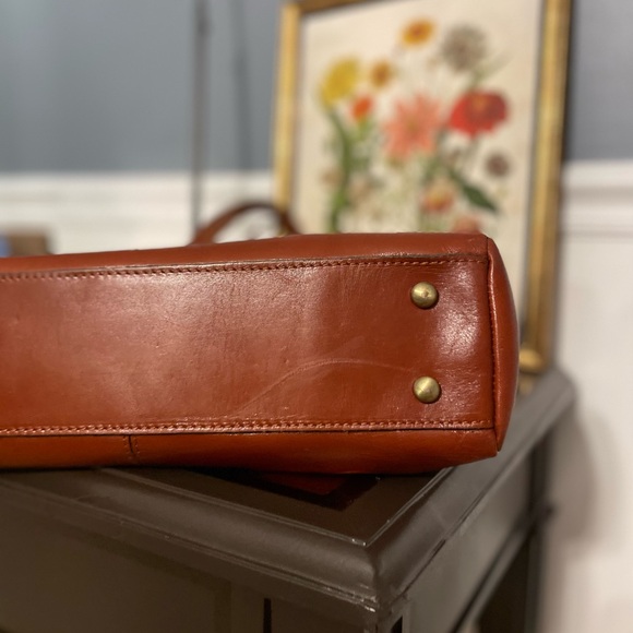 Patricia Nash Poppy Tote with dust cover - Picture 5 of 13